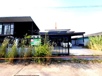 บ้านเดี่ยว ชลบุรี : บ้านเดี่ยว 114 ตร.วา ศรีราชา ชลบุรี 3M