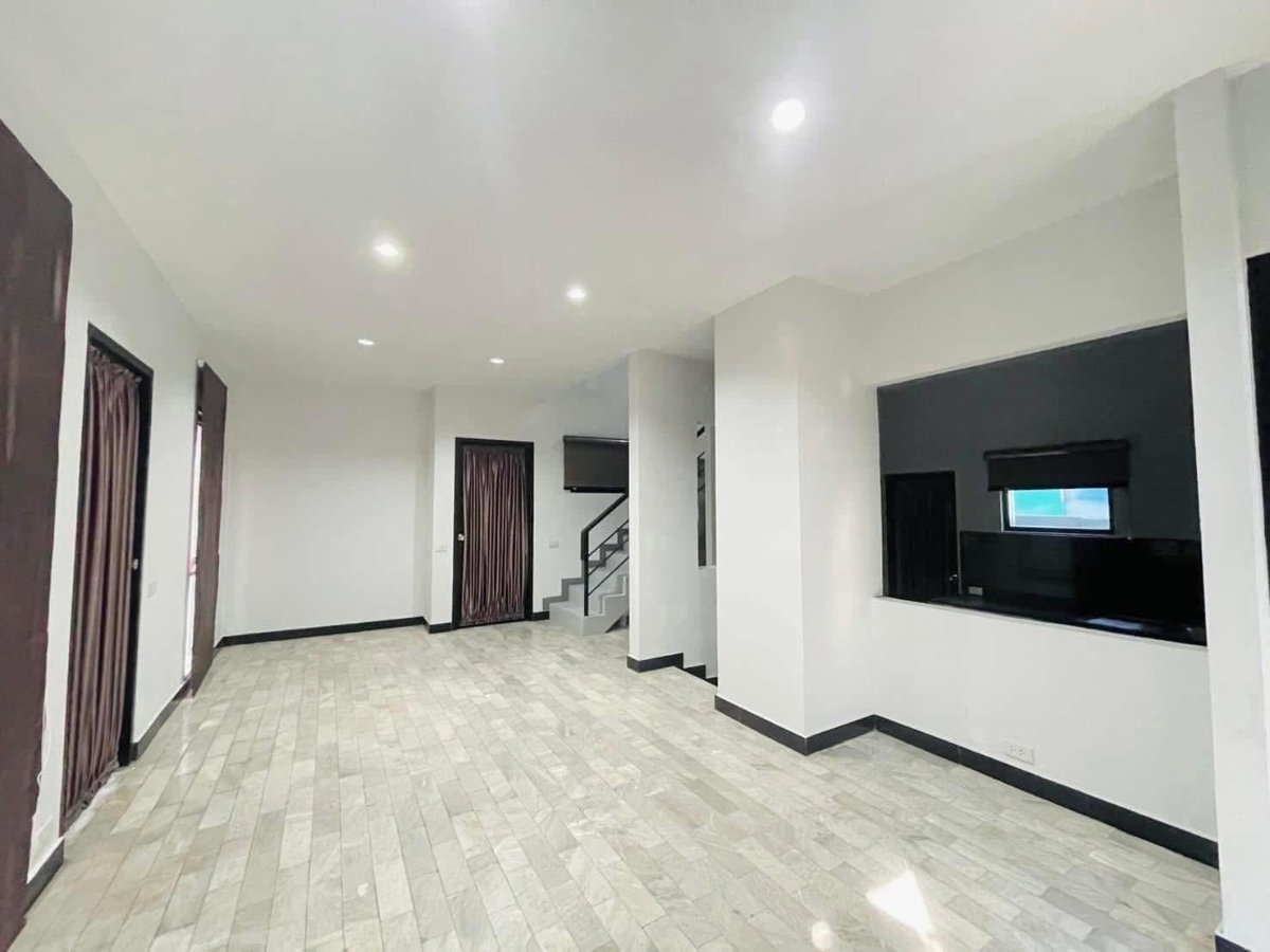รูป For Sell at Saeng Arun Village, Prawet - รูปที่ 12/12