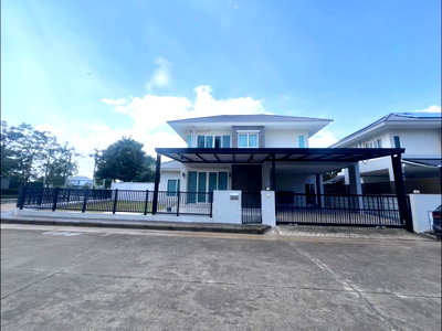 Houses for sale : Single house for sale at The Canal Rama 2. Beautiful house, ready to move in. Quiet and peaceful atmosphere, ideal for families. [JZh260501]