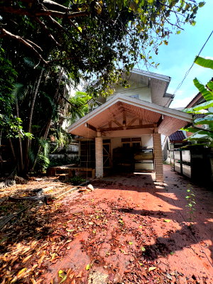 บ้านเดี่ยว ถนนสุขุมวิท : ขายบ้านเดี่ยว 63 ตร.ว. ทำเลทองบางนา-ตราด 42 – ราคาที่ดินเปล่า แต่ได้บ้านพร้อมสวนร่มรื่น!