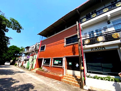 ทาวน์โฮม ถนนรัตนาธิเบศร์ : ทาวน์เฮ้าส์ 42 ตร.วา ธัญธาร วิลเลจ บางบัวทอง นนทบุรี 5.1M