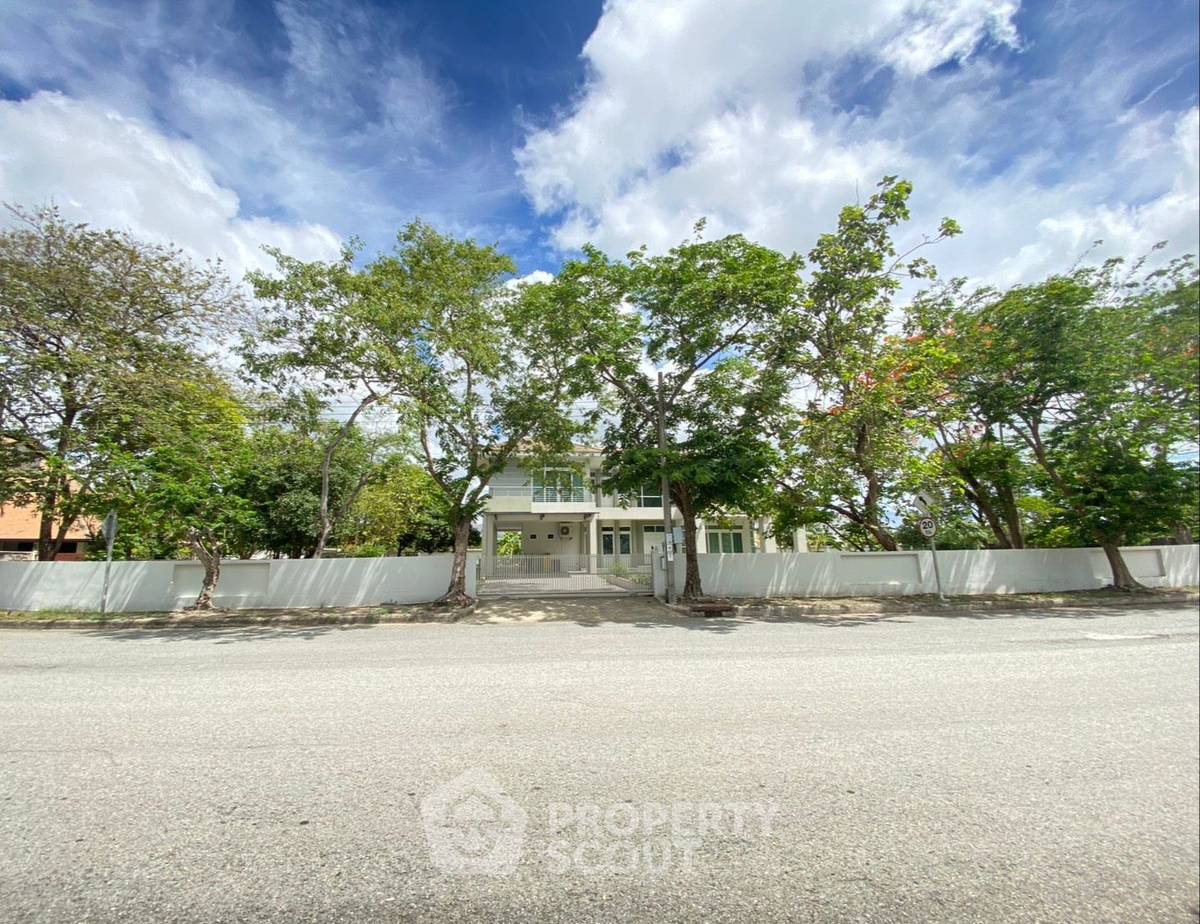 รูป บ้าน 3 ห้องนอน 350 ตร.ม. เลควูด คันทรี คลับ (เลี้ยงสัตว์ได้) (ID 2916928) - รูปที่ 2/38