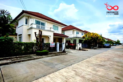ขายบ้านเดี่ยว : ขายบ้านเดี่ยว เดอะ เซนโทร รามอินทรา กาญจนาภิเษก 52 ตร.ว.ใกล้รถไฟฟ้าสีชมพู   แฟชั่นไอส์แลนด์
