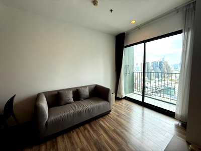 ขายคอนโด : ขาย Teal Sathorn-Taksin ห้องสวย ราคาดีสุดๆ ตกแต่งพร้อมเข้าอยู่ ชั้นสูง วิวเมือง 🔥 DS3127 | Line @dstay