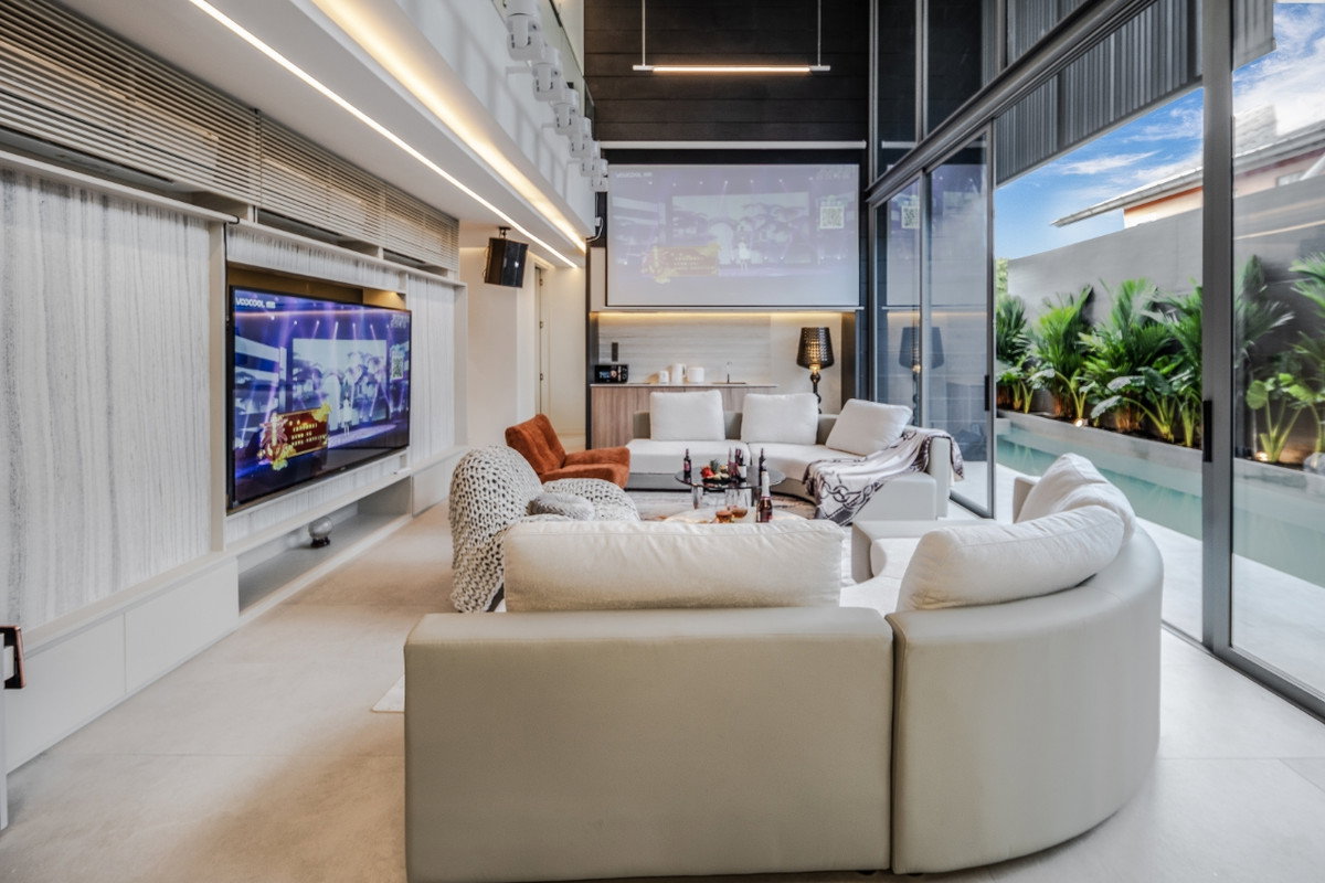 รูป 🏡  ให้เช่าพูลวิลล่าหรู 3 ชั้น ใจกลางเมือง — สุขุมวิท 71 ✨ตกแต่งครบ Fully Furnished พร้อมเข้าอยู่ - รูปที่ 3/15