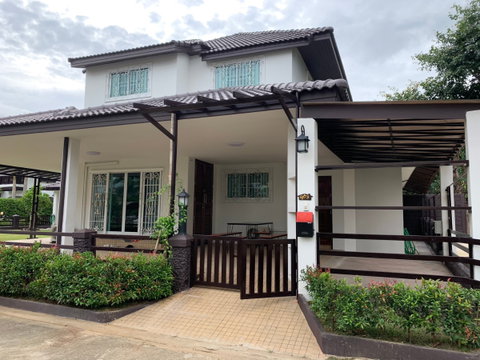 ให้เช่า บ้านในหมู่บ้าน อิงดอย – คลองชล บ้านสวย พื้นที่กว้าง มีสวนหย่อม (ID:620HR)
