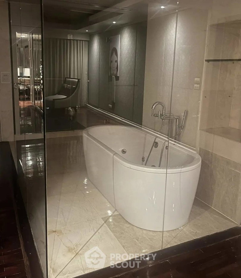 รูป คอนโด 2 ห้องนอน ศูนย์ใหญ่ Nusa State Tower ชั้น 18 ใกล้ BTS สะพานตากสิน 400 ม. (ID 2873603) - รูปที่ 15/19