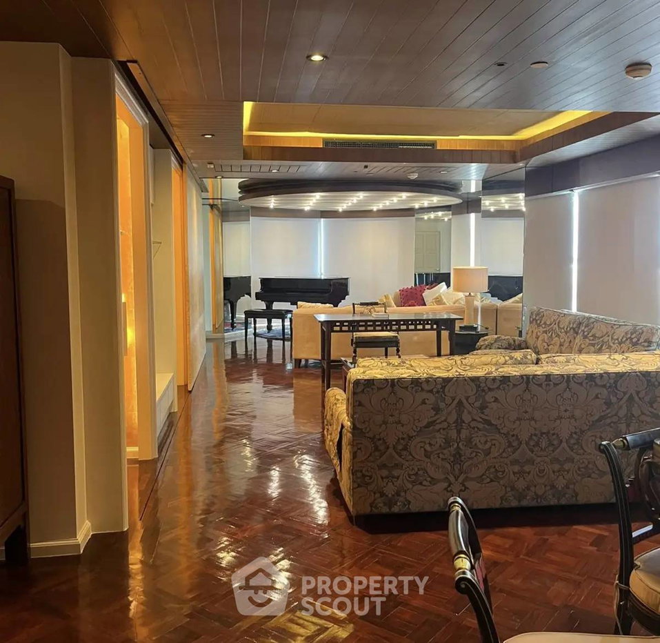 รูป คอนโด 2 ห้องนอน ศูนย์ใหญ่ Nusa State Tower ชั้น 18 ใกล้ BTS สะพานตากสิน 400 ม. (ID 2873603) - รูปที่ 4/19