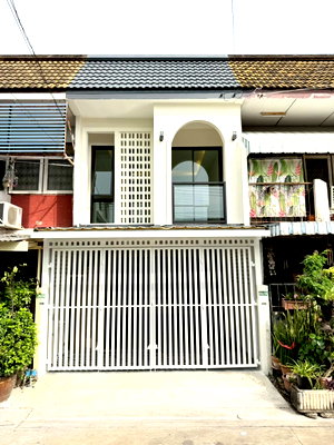 Townhouses for sale : S1244 🔥 2-story townhouse near Kasetsart University. Special price: only 3,990,000 baht 💰💰