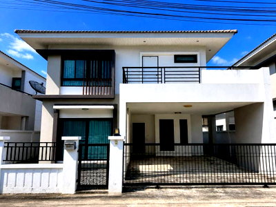 บ้านเดี่ยวให้เช่า : ให้เช่าบ้านเดี่ยวหลังใหญ่ ม.เดอะคอมพลีท ใกล้เจปาร์ค ศรีรา