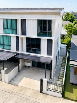 ใกล้สวนสยาม 1.3 กม. สวนสยาม-เสรีไทย75-83 คฤหาสน์แนวตั้ง ทาวน์โฮมหรู 3 ชั้น หลังมุม 3 นอน 3 น้ำ 30ตร.ว. 360 ตร.ม.พร้อมเฟอร์ฯ B