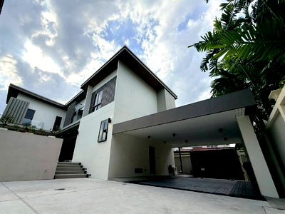 เช่าบ้านเดี่ยว ถนนประชาราษฎร์บำเพ็ญ : 📣📣ให้เช่า Pool Villa ย่าน เหม่งจ๋าย รัชดา 4 ห้องนอน (กรุณาพิมพ์ 0974164645 Line: JKJK4645 แทนการคลิกปุ่มสีฟ้า,เขียว) 
