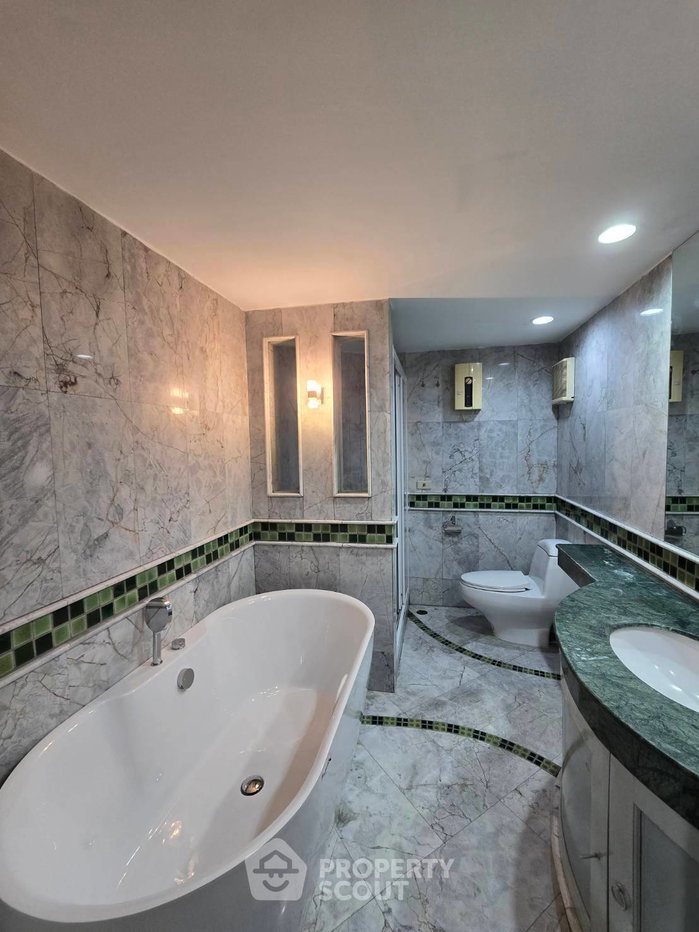 รูป คอนโด 2 ห้องนอน 245 ตร.ม. ที่ Sithakarn Condominium ใกล้ BTS เพลินจิต (ID 2926379) - รูปที่ 13/17