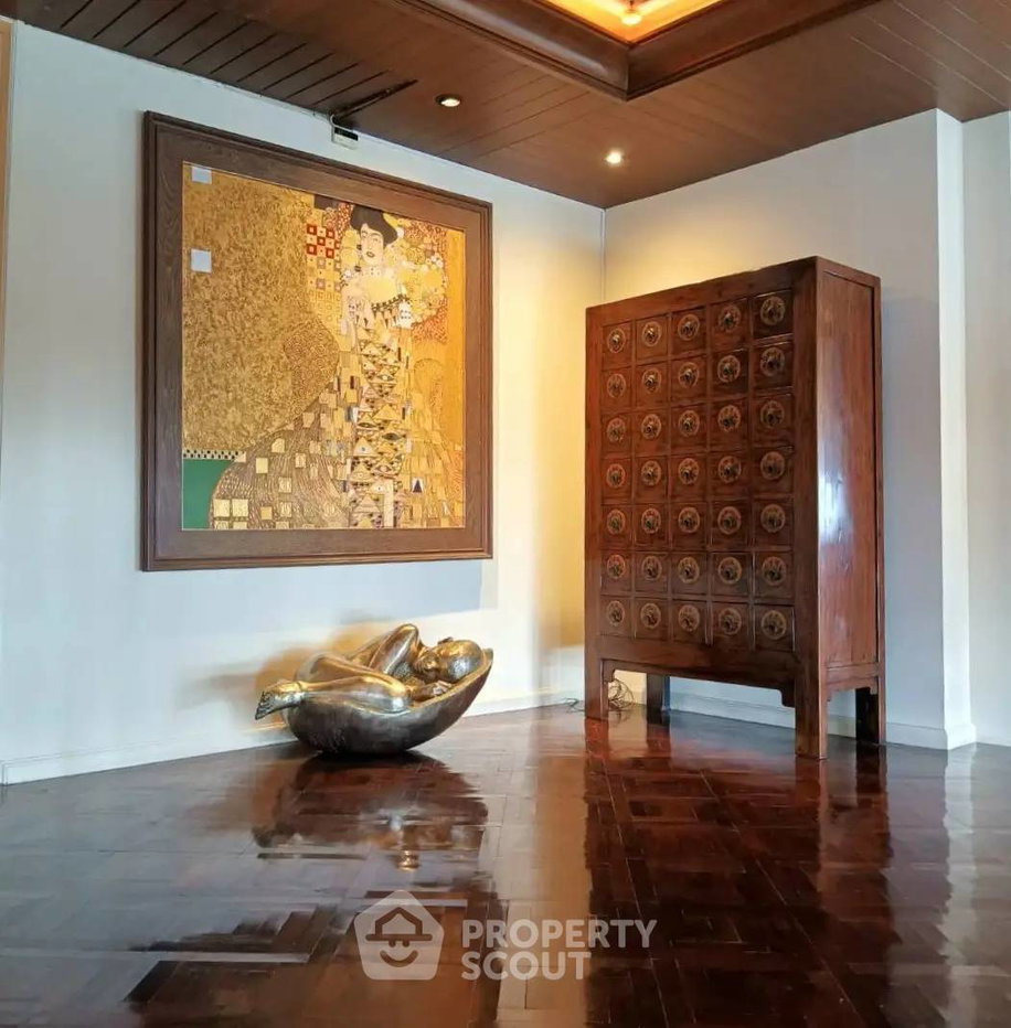 รูป คอนโด 2 ห้องนอน ศูนย์ใหญ่ Nusa State Tower ชั้น 18 ใกล้ BTS สะพานตากสิน 400 ม. (ID 2873603) - รูปที่ 10/19
