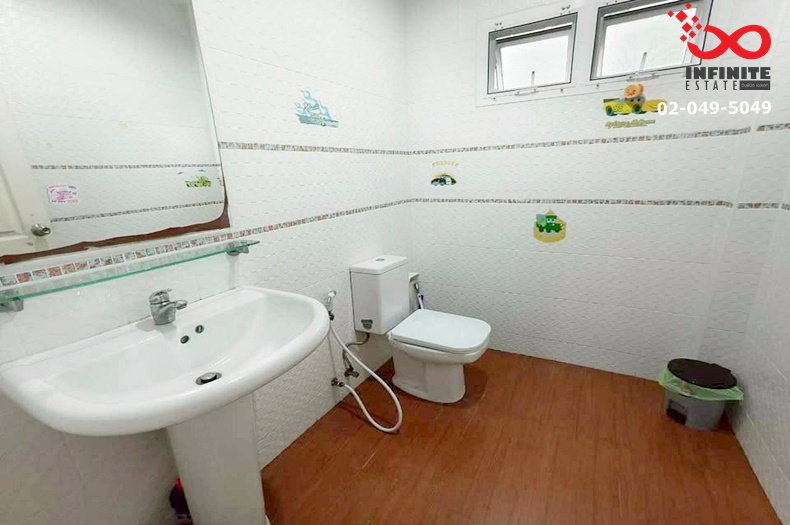 รูป ขายบ้านเดี่ยว 2 ชั้น 70 ตรว. หมู่บ้านกรีนลีฟ ราษฎร์อุทิศ 11 สุวินทวงศ์ หน้าโครงการ - รูปที่ 7/10