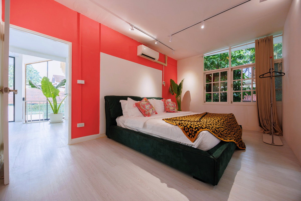 รูป 🏡✨ ให้เช่าพูลวิลล่าหรู บรรยากาศรีสอร์ท ใจกลางสุขุมวิท — พร้อมเข้าอยู่ พูลวิลล่าพร้อมสวนสไตล์เอเชียตะวันออกเฉียงใต้ ร่มรื่น เป็นส่วนตัวสูง - รูปที่ 7/16