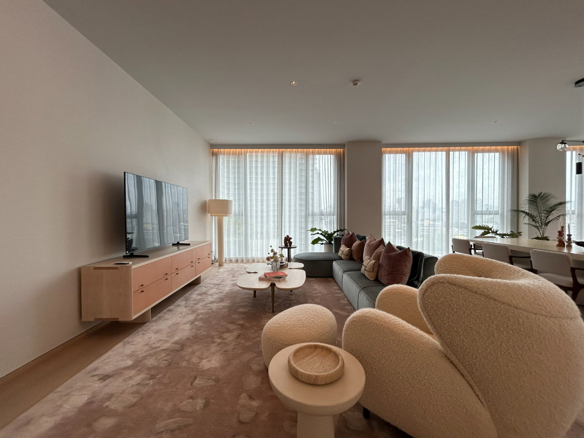 picture Scope Thonglor Grand dining area designed for private fine dining experiences - 3/7