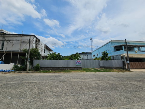 Land for sale phutthamonthon sai 1 soi 14, 124 sq.w. filled on main road