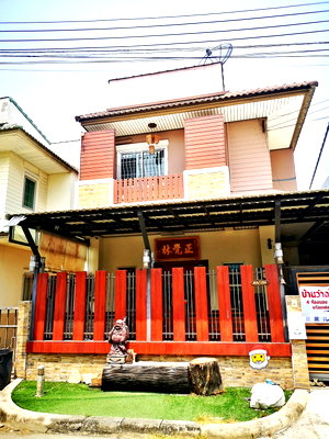 บ้านเดี่ยวให้เช่า : 🏡 ให้เช่าบ้านเดี่ยว หมู่บ้านพล วัชรพล 4 ห้องนอน 3 ห้องน้ำ ถนนสุขาภิบาล 5 ใกล้ห้าแยกวัชรพล เดินทางสะดวก เข้า-ออกได้หลายเส้นทาง 