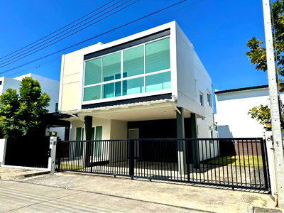 บ้านเดี่ยว สวนสัตว์เชียงใหม่ :  ขายบ้านเดี่ยว 2 ชั้น   4 ห้องนอน  3 ห้องน้ำ  1 ห้องครัว  3 ที่จอดรถ #C2MG100172 