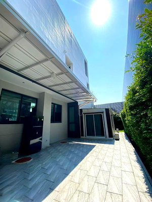 Houses for sale สถาบันเทคโนโลยีไทย-ญี่ปุ่น : House for sell  The Gentry Phatthanakan 2 
