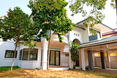 ขายบ้านเดี่ยว : ขายด่วน! บ้านเดี่ยว หมู่บ้านปรีชา ศรีนครินทร์ 3 ห้องนอน 3 ห้องน้ำ พื้นที่ 82.1 ตร.วา (250ตรม.) สวยมาก พร้อมเข้าอยู่ เดินทางสะดวก เพียง 7.99 ลบ.! 