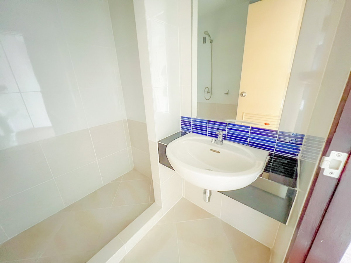 รูป BB  15691    :        บี คอนโด - รูปที่ 8/12