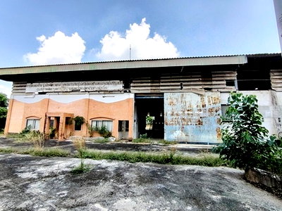 โรงงาน ปราจีนบุรี : โรงงานติดถนนศรีมหาโพธิ-ประจันตคาม เลขที่ 185 หมู่ที่ 4 ตำบลเกาะลอย อำเภอประจันตคาม จังหวัดปราจีนบุรี 29655-0002 ธนกฤษ