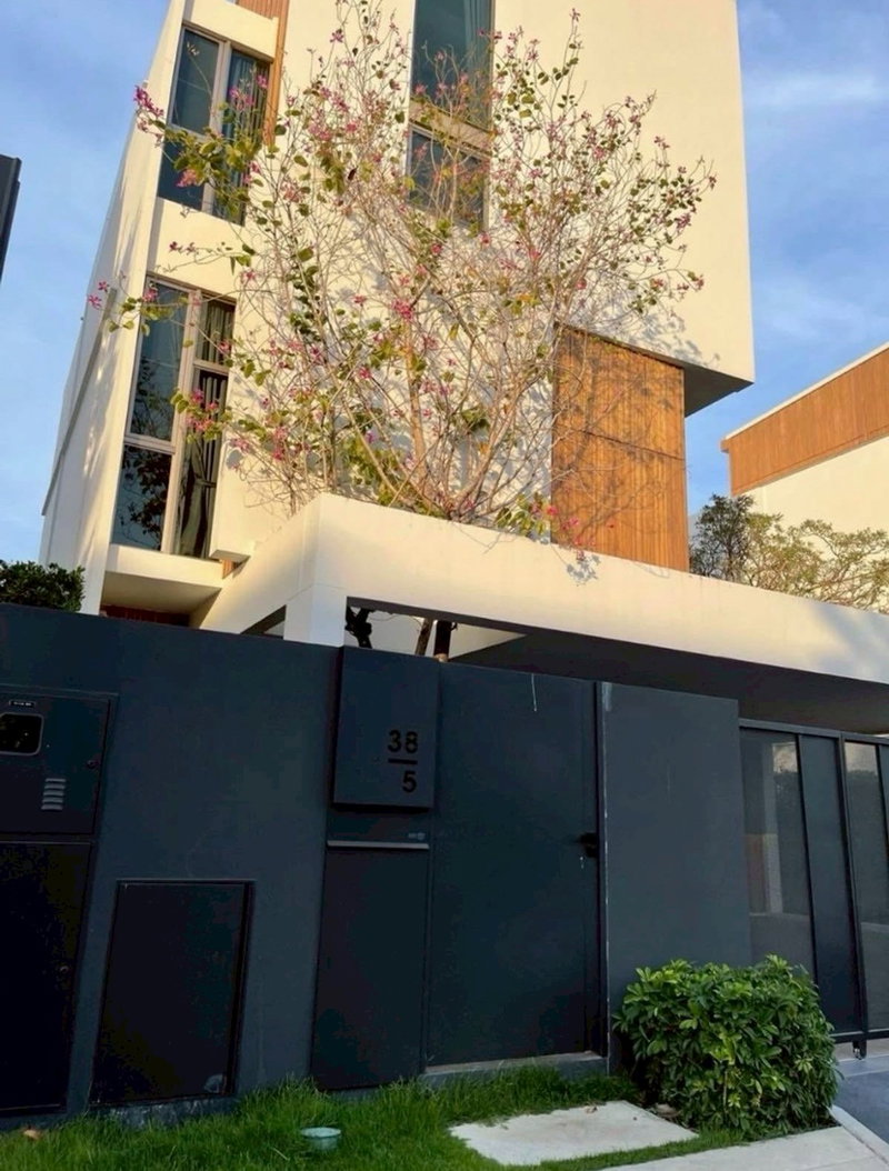 Houses for rent : ME2500125 House For Rent VIVE Rama 9