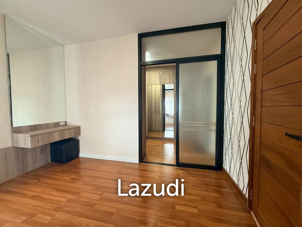 picture Exceptional Double-Plot Residence for Sale Pruksa Nara - 15/32