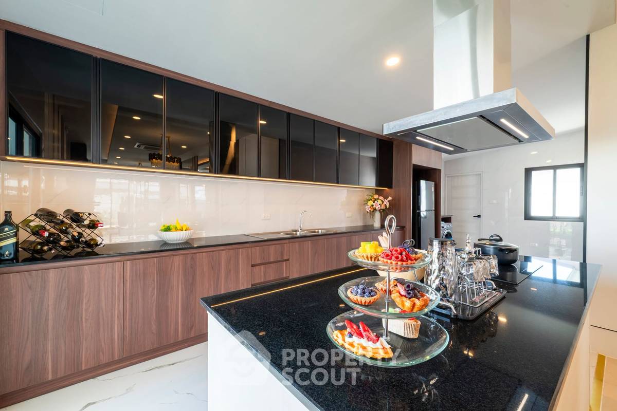 รูป คอนโด 3 ห้องนอน 263 ตร.ม. ขาย ในโครงการ Wyndham Jomtien Pattaya (ID 2929141) - รูปที่ 26/30