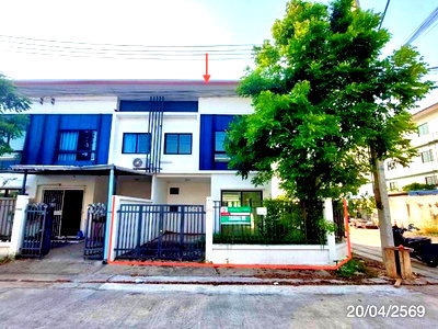 Townhouses for sale : TOWN HOUSE 24.9 Sq.w. Ban Bung Chonburi for 2.2M