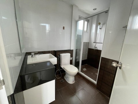 A010146 Asakan Place Srinakarin