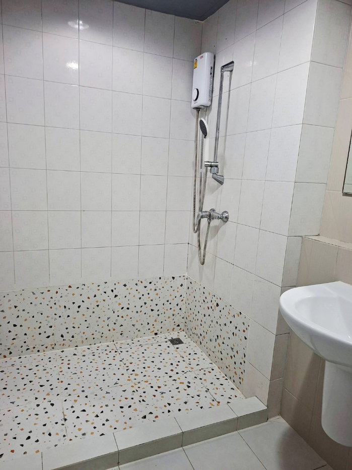 picture Condo One                       Siam  - 3/9