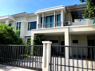ขายบ้านเดี่ยว : ขายบ้านเดี่ยว 2 ชั้น เนื้อที่ 163.6 ตร.ว. หลังมุม ในหมู่บ้านเพอร์เฟค มาสเตอร์พีซ เซ็นจูรี่
