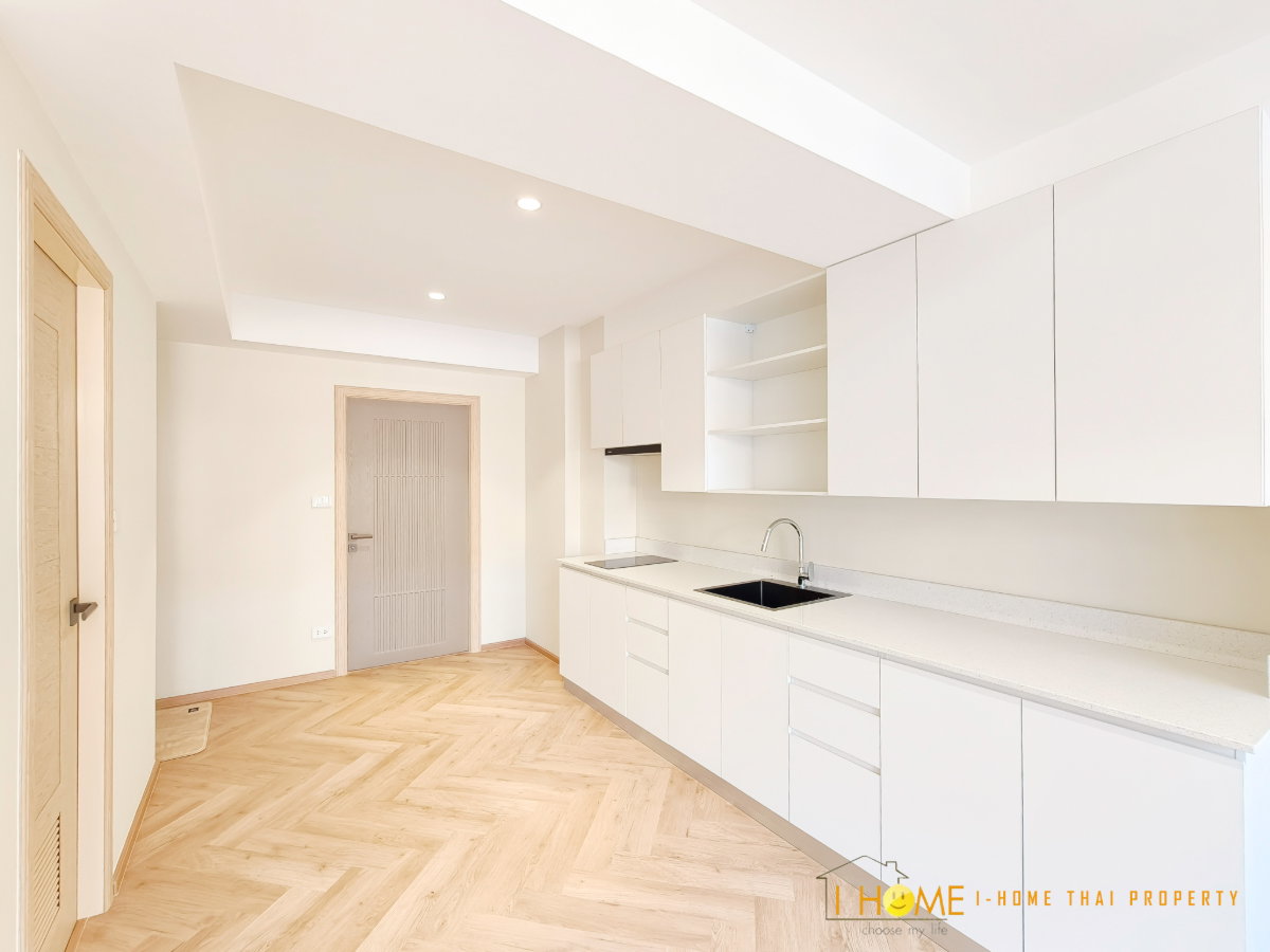 รูป  ขายบ้านเดี่ยว 3 ชั้นครึ่ง   4 ห้องนอน  5 ห้องน้ำ  1 ห้องครัว  2 ที่จอดรถ #C8MG100617 - รูปที่ 9/26