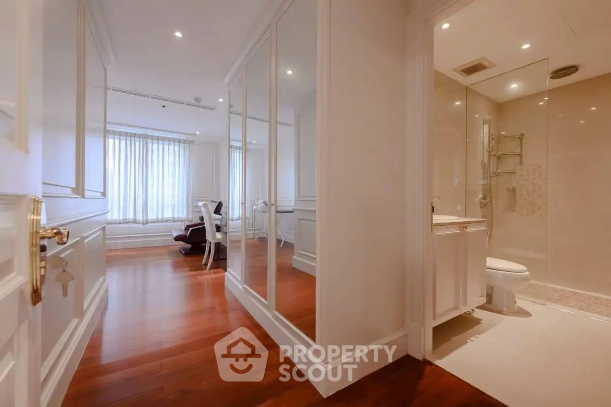 รูป คอนโด 2 ห้องนอน 122 ตร.ม. ชั้น 11 ที่ The Oleander ใกล้ BTS นานา (ID 2828451) - รูปที่ 11/26