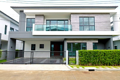 Houses for sale : Grand Single Detached House for Sale: The City Bangna 4 Bedrooms 5 Bathrooms, Huge Usable Area 313 sq.m., Near Mega Bangna, Only 23.49 MB! 