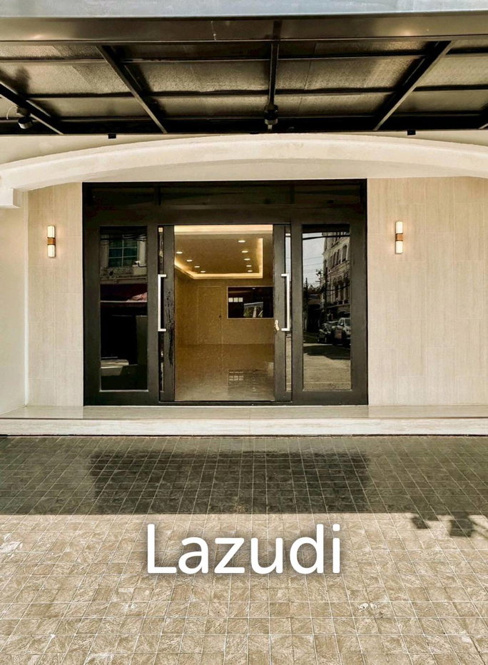 รูป 260 sqm modern townhouse in Wang Thonglang Bangkok - รูปที่ 1/25