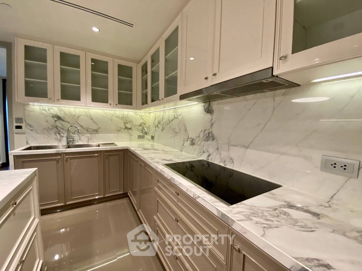 รูป คอนโด 3 ห้องนอน 301 ตร.ม. ให้เช่า Supreme Legend Condominium ใกล้ MRT คลองเตย (ID 512234) - รูปที่ 6/20
