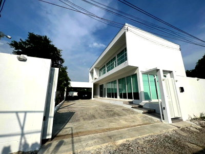 บ้านเดี่ยว ถนนกรุงเทพ-ชลบุรี มอเตอร์เวย์ : ขาย บ้านเดี่ยว ใกล้สนามบินสุวรรณภูมิ 