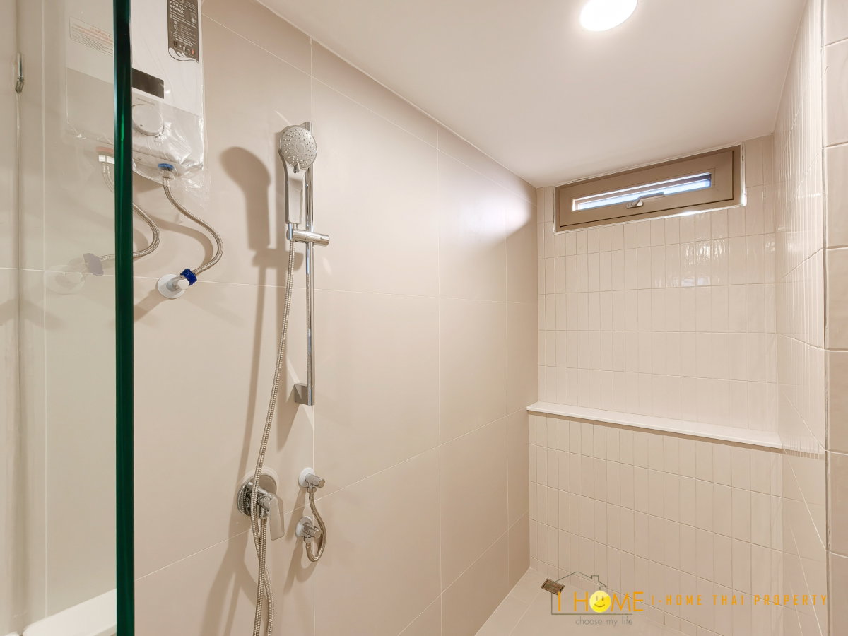 รูป  ขายบ้านเดี่ยว 3 ชั้นครึ่ง   4 ห้องนอน  5 ห้องน้ำ  1 ห้องครัว  2 ที่จอดรถ #C8MG100617 - รูปที่ 15/26