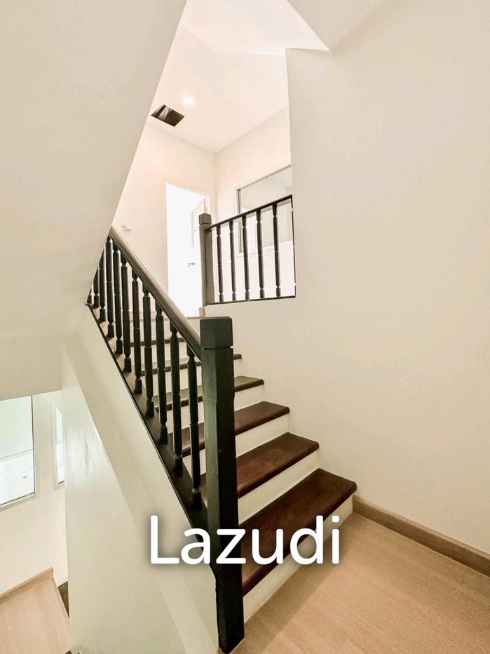 รูป 260 sqm modern townhouse in Wang Thonglang Bangkok - รูปที่ 18/25