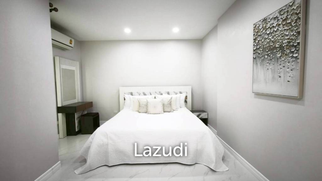 รูป บ้าน 2 ชั้น 250 ตร.ม. หรูตกแต่งครบ ใจกลางพัทยาใต้ - รูปที่ 23/39