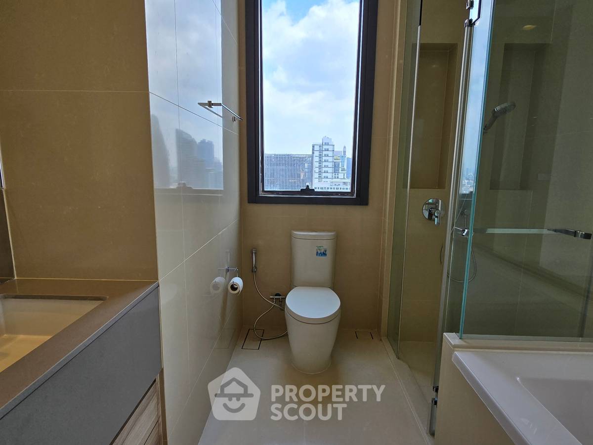 picture 30th-Floor 1-BR Condo For Sale At The Esse Asoke, MRT Sukhumvit (ID 2742937) - 11/34