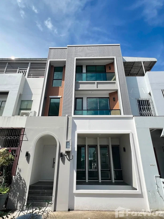 รูป ขาย ทาวน์เฮ้าส์ 4 ห้องนอน ใน บางจาก, กรุงเทพมหานคร 6381468 - รูปที่ 1/14