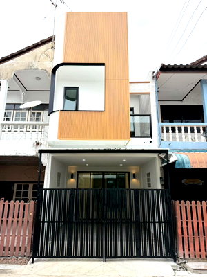Townhouses for sale : CS501 🏠 Phiphonpong Village, 2-story townhouses, now available for sale!