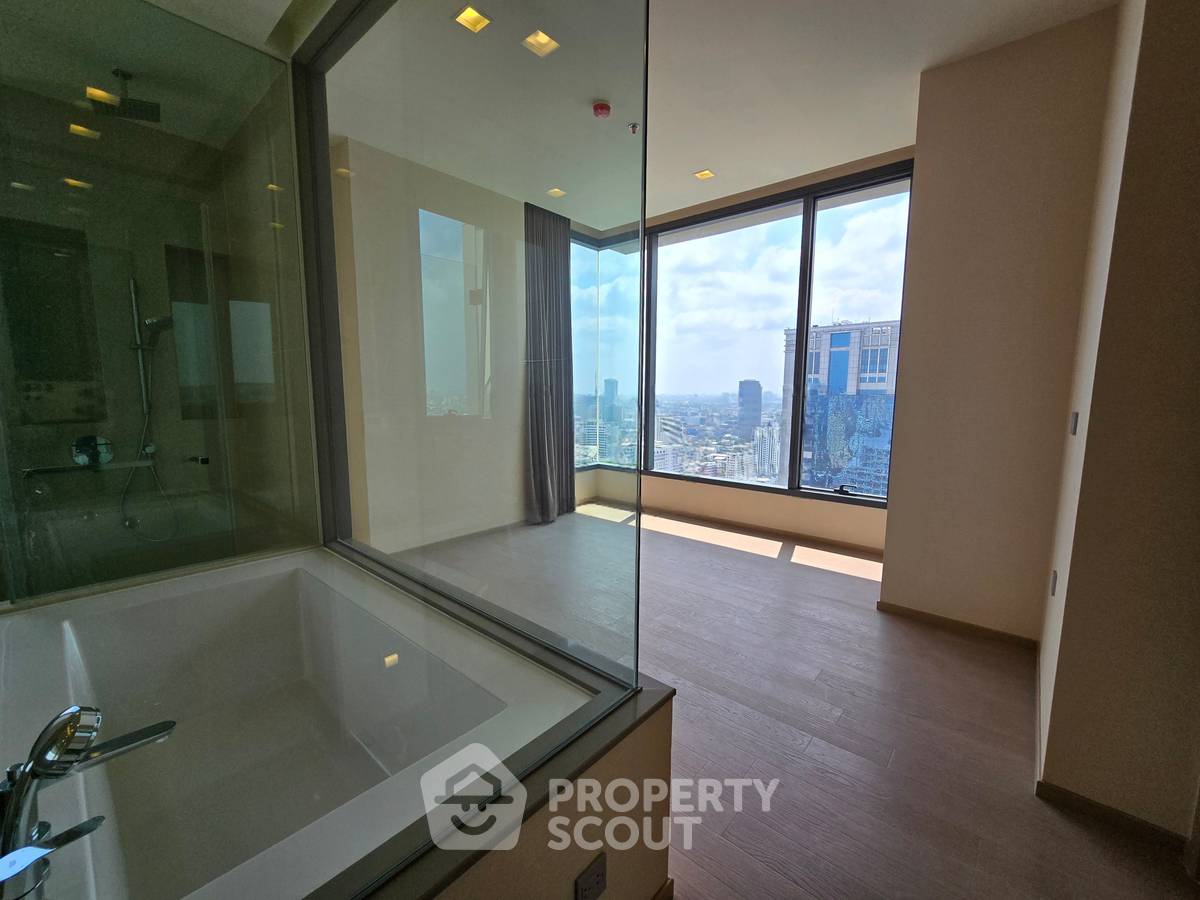 picture 30th-Floor 1-BR Condo For Sale At The Esse Asoke, MRT Sukhumvit (ID 2742937) - 30/34