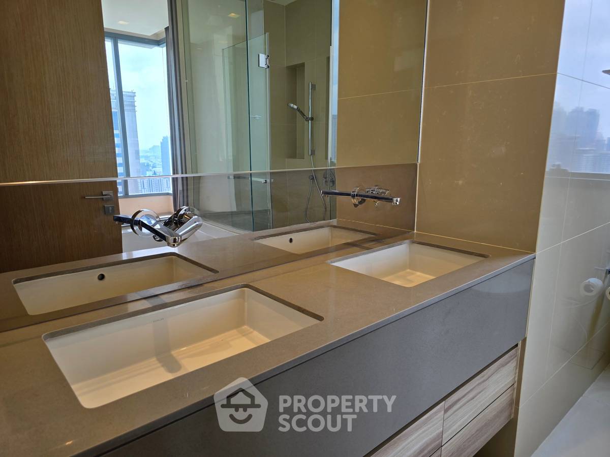 picture 30th-Floor 1-BR Condo For Sale At The Esse Asoke, MRT Sukhumvit (ID 2742937) - 27/34