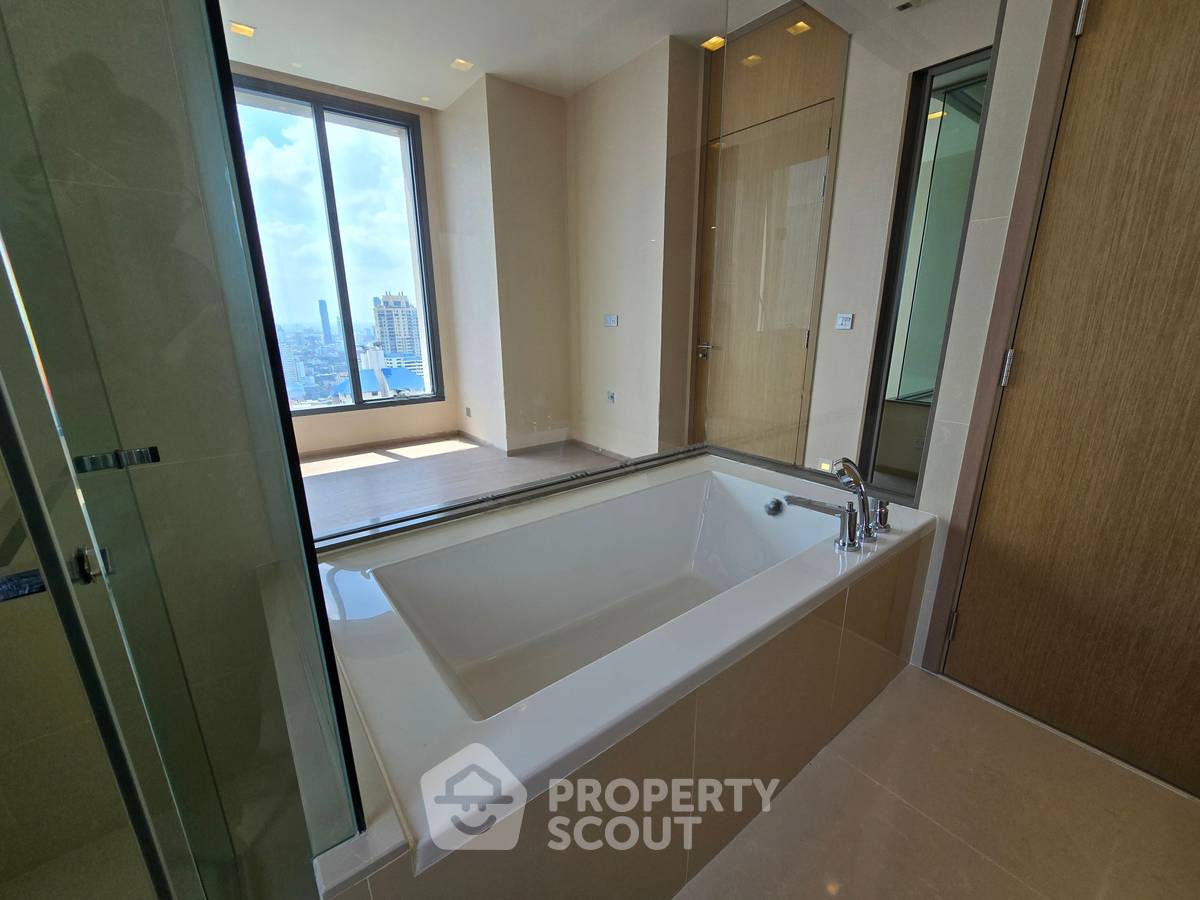 picture 30th-Floor 1-BR Condo For Sale At The Esse Asoke, MRT Sukhumvit (ID 2742937) - 23/34